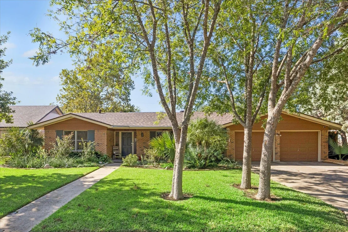Photo of 3009 McElroy DR