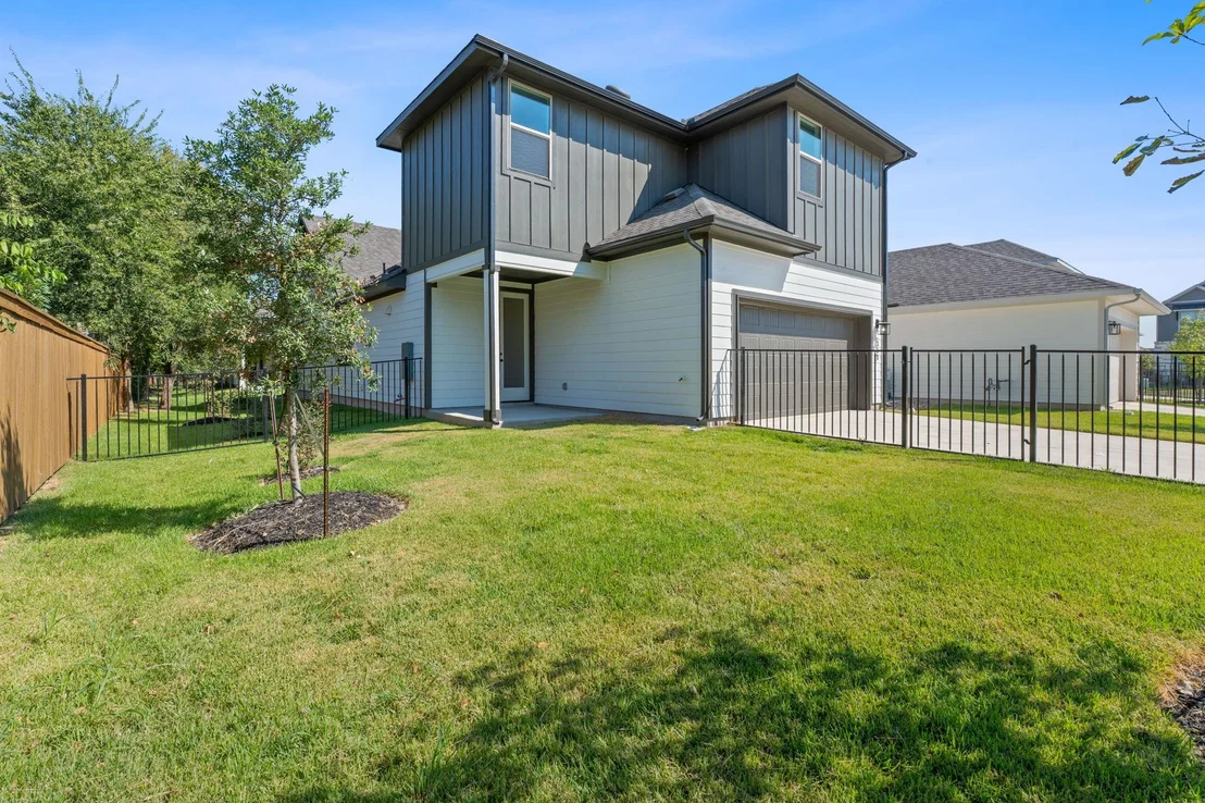 Photo of 330 Orleanian DR