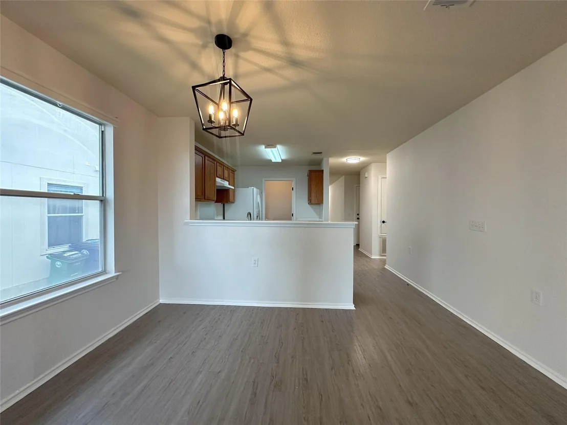 Photo of 5221 Krueger LN