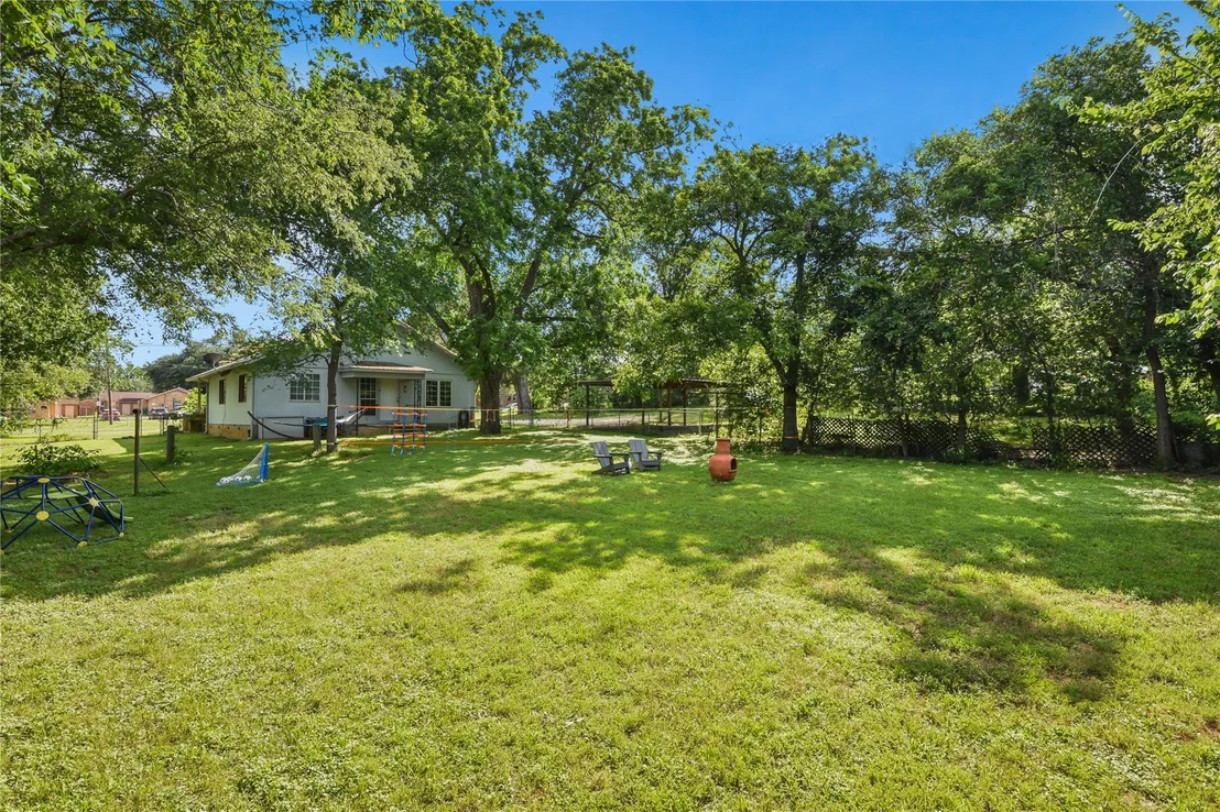 Photo of 528 Old Mcdade RD