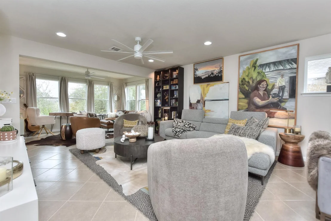 Photo of 838 Hamilton LN