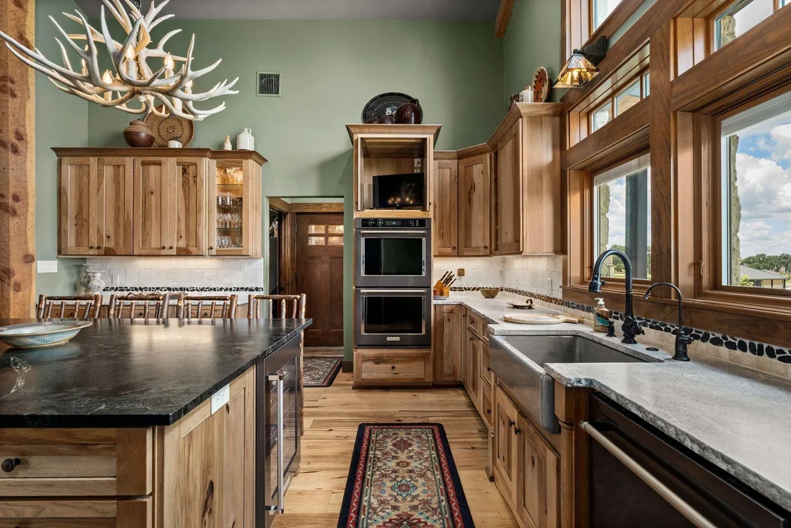 Photo of 115 Trophy Oak PT