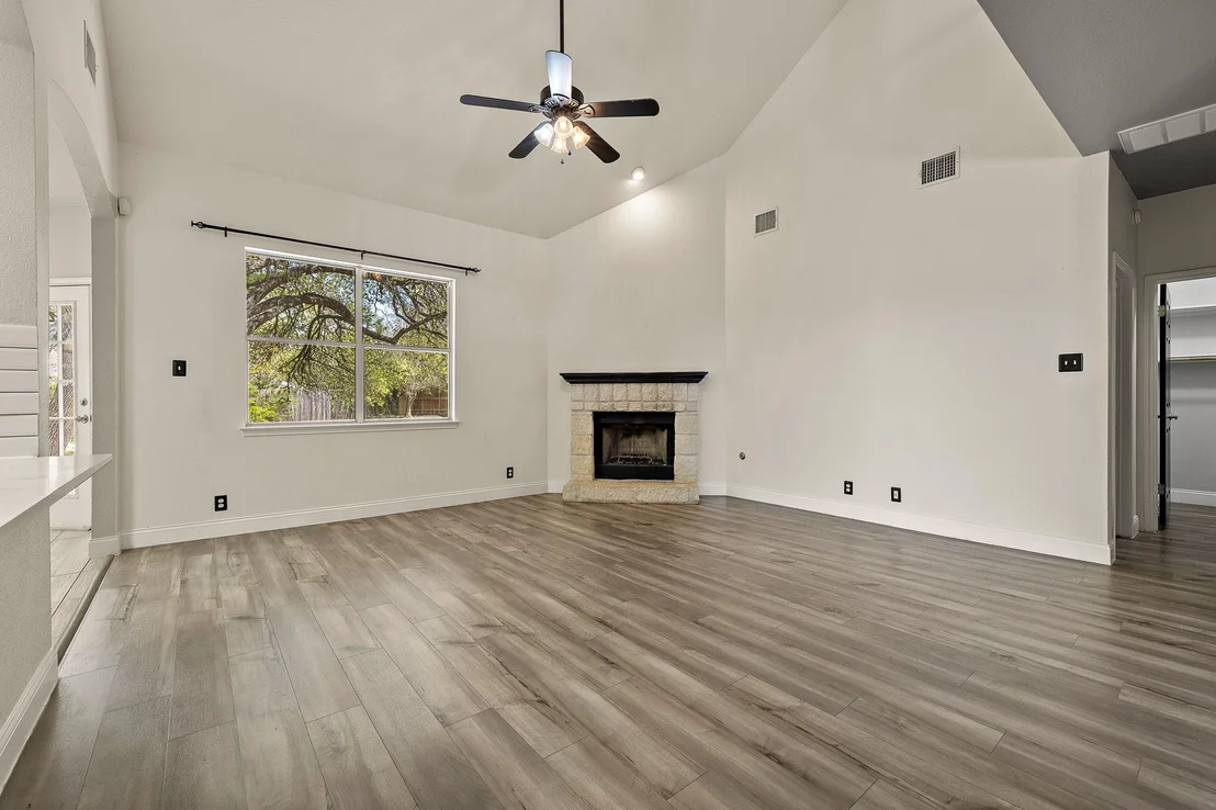 Photo of 1804 Warwick CV