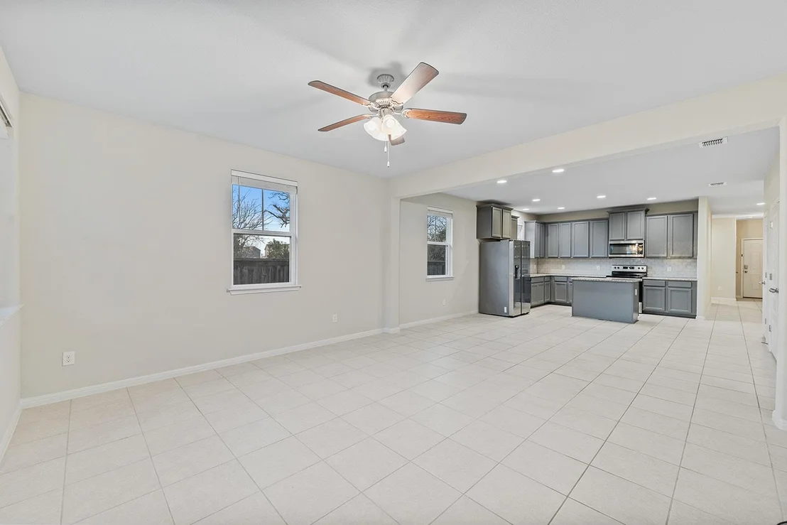 Photo of 313 Michaelis DR