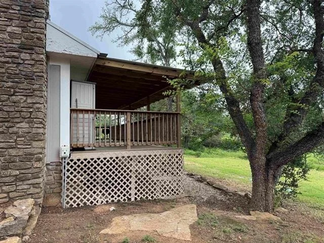 Photo of 402 Laurel LN