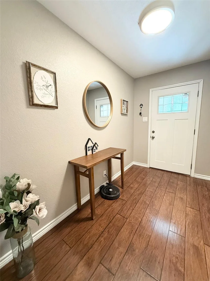 Photo of 405 Erie DR