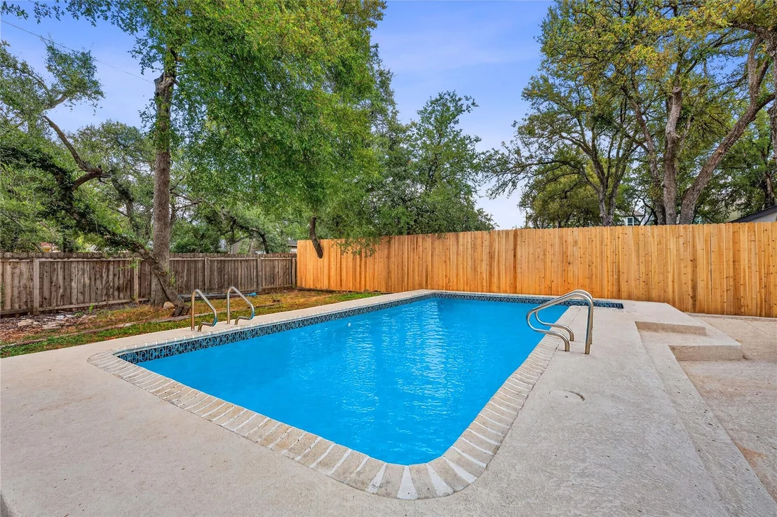 Photo of 12505 Parkland DR