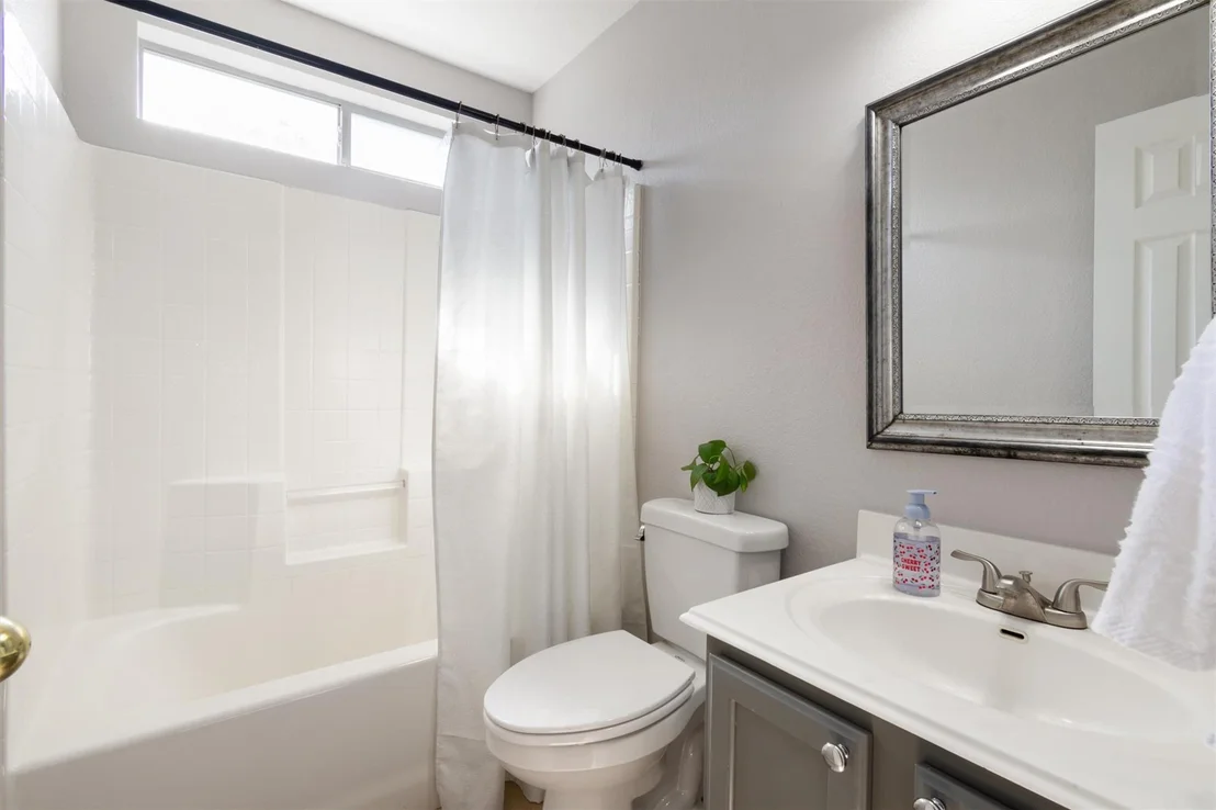Photo of 2612 Georgian DR