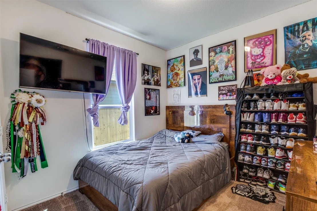 Photo of 211 Pitkin DR