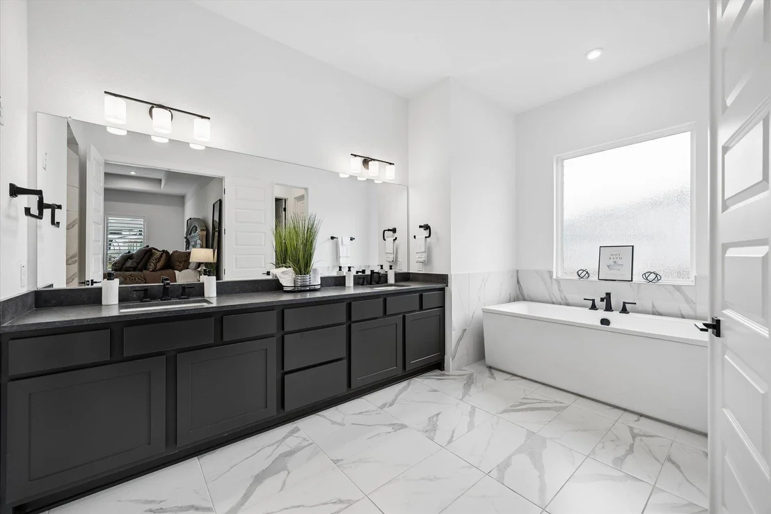Photo of 2513 Novara TRL