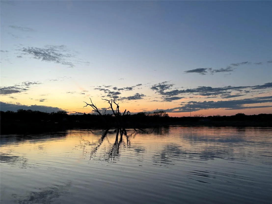 Photo of 90 Lakeshore RD