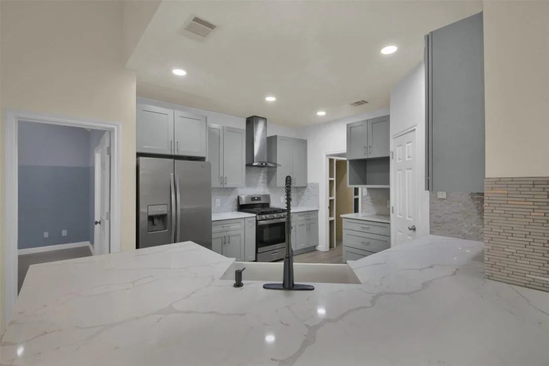 Photo of 222 Paddington DR