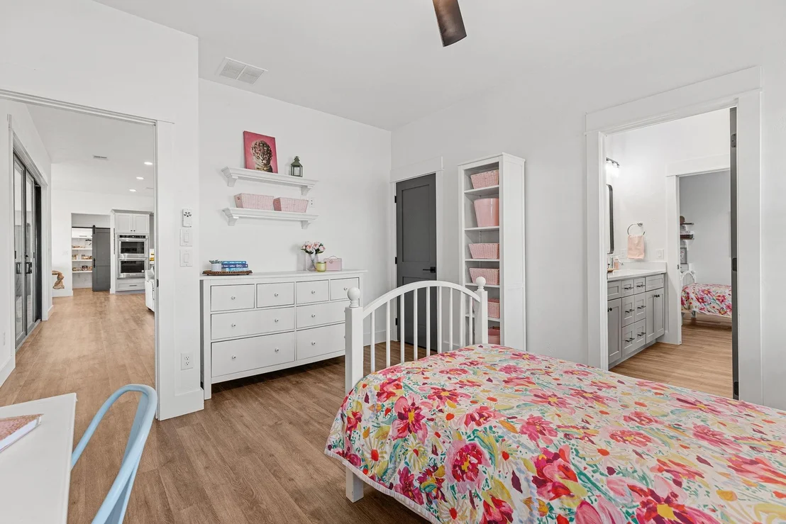 Photo of 345 Judges RD