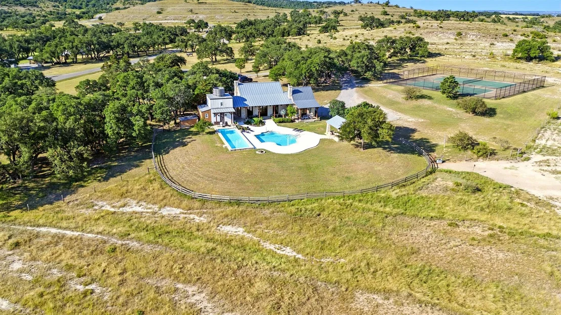 Photo of 753 W Sunset DR