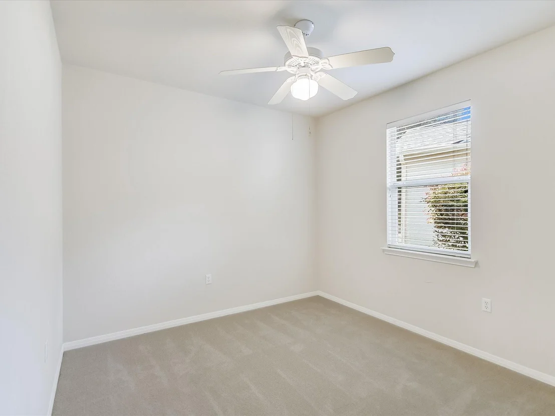 Photo of 121 Warbler WAY