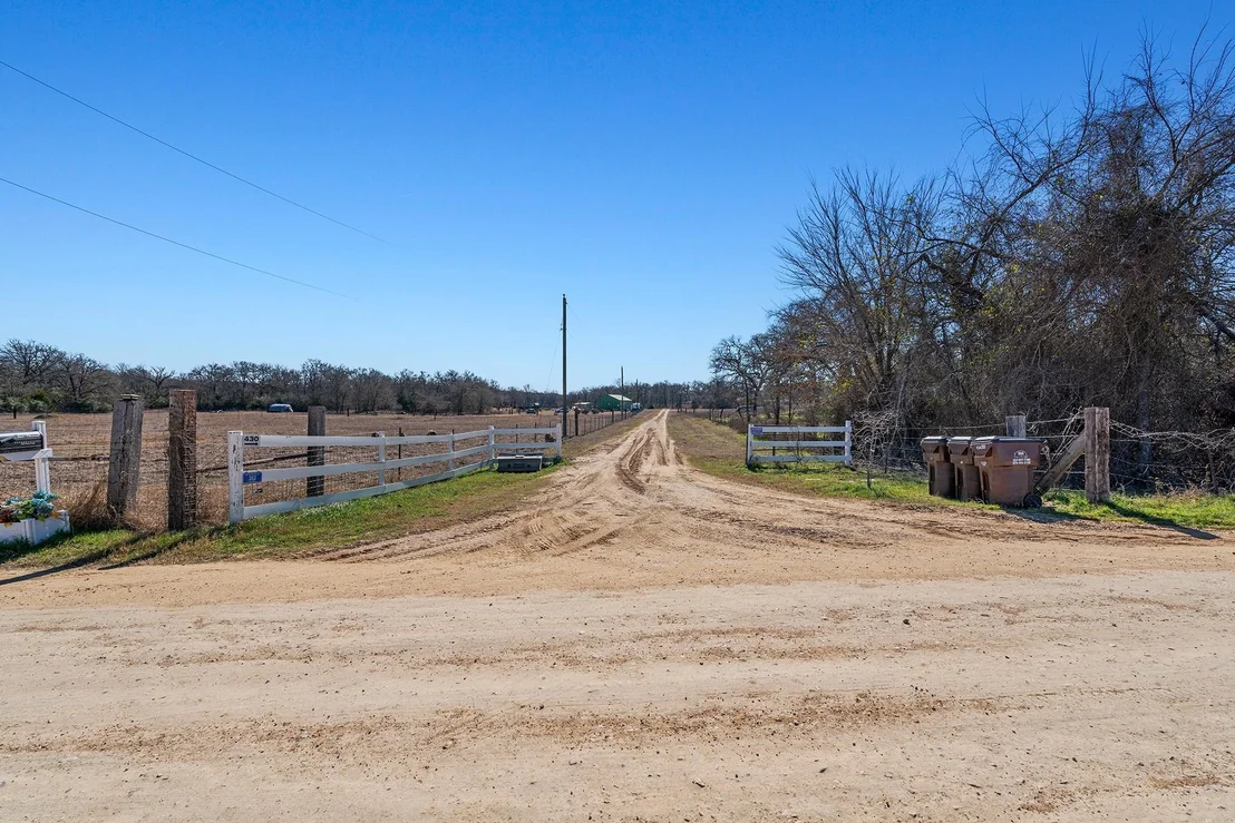 Photo of 360 Perry LN