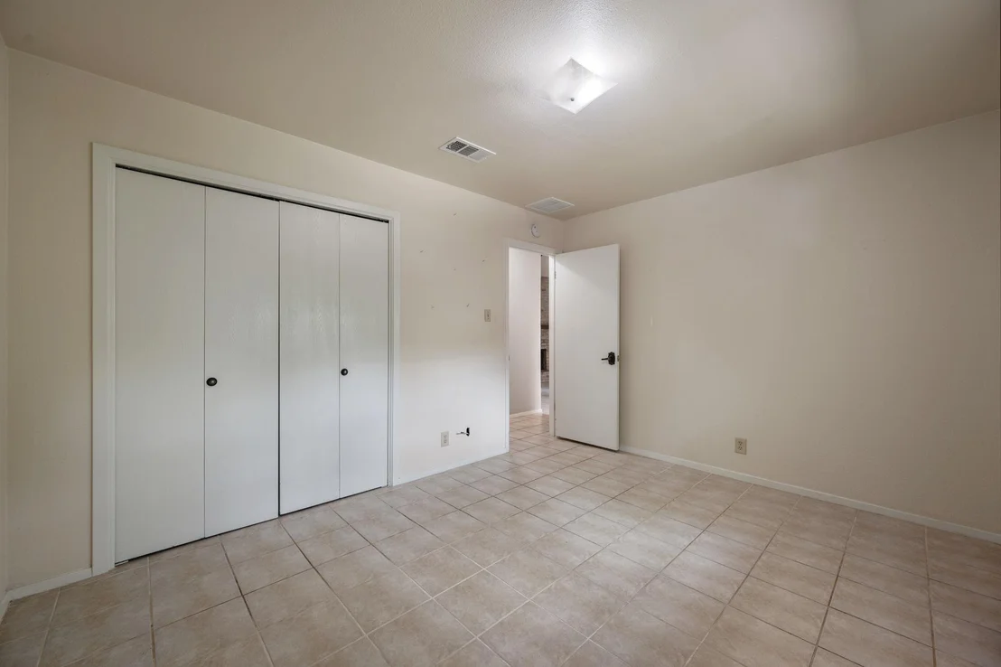 Photo of 236 Lodestone CIR