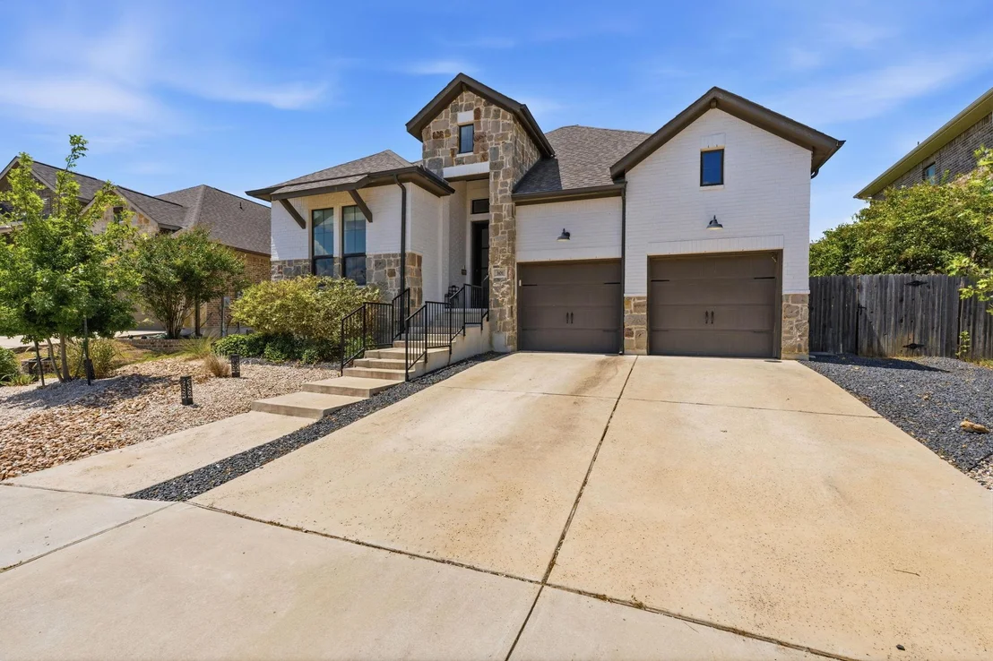 Photo of 301 Carpenter Hill DR