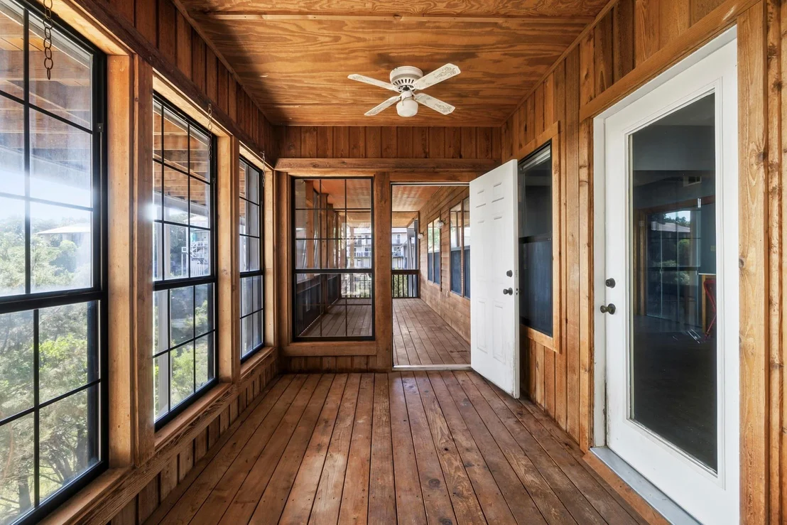 Photo of 18409 Lakepoint CV