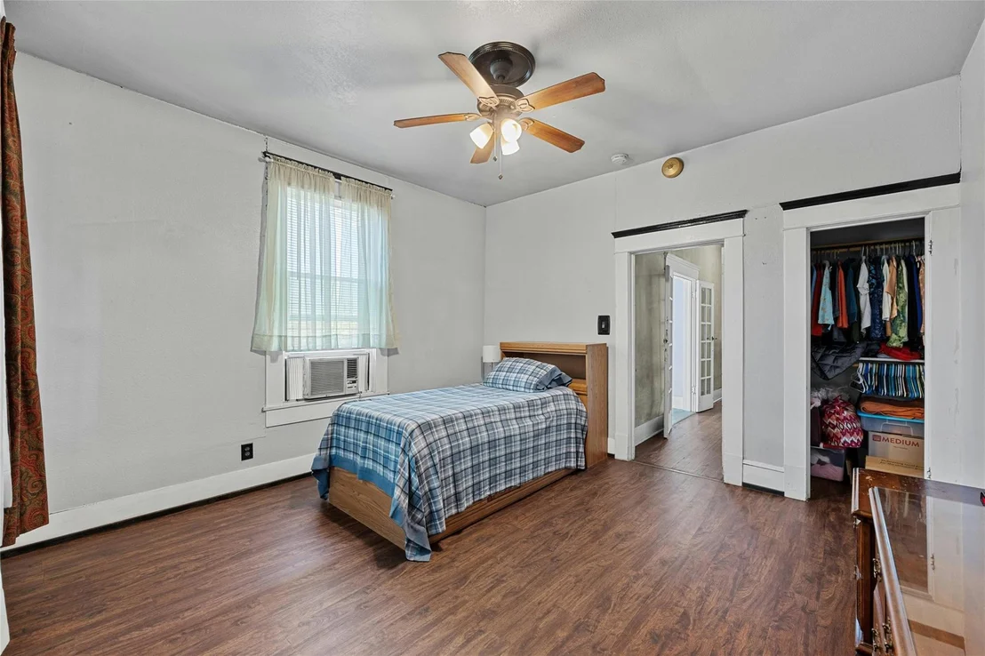 Photo of 1004 Vargas RD