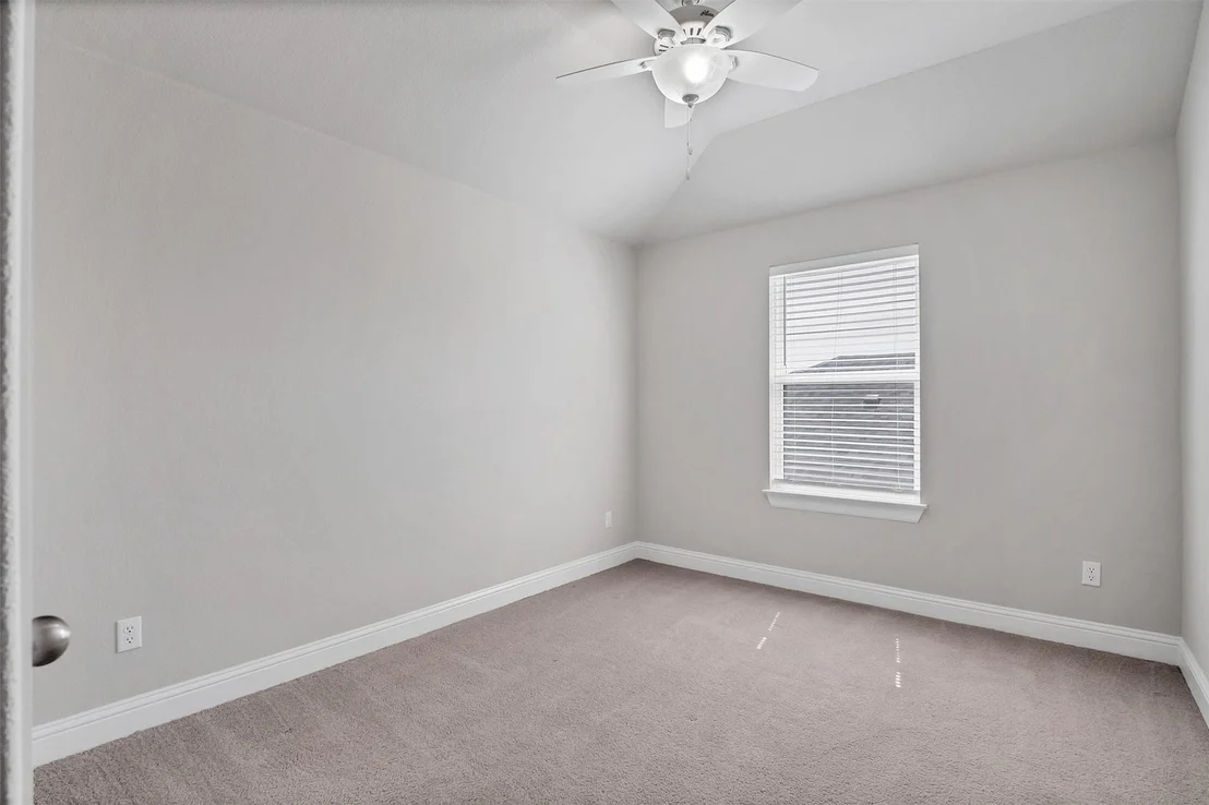 Photo of 2404 Burberry LN
