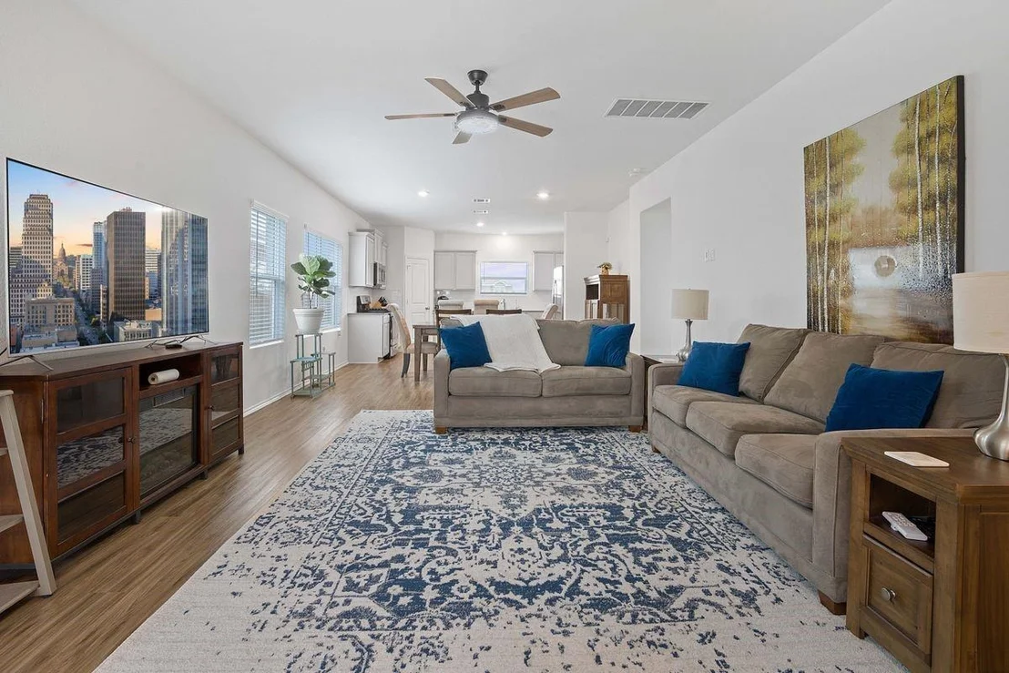 Photo of 125 Milliner LOOP