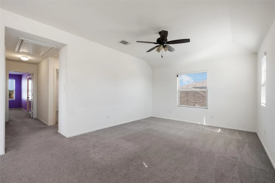 Photo of Unit 12F at 524 Circle WAY