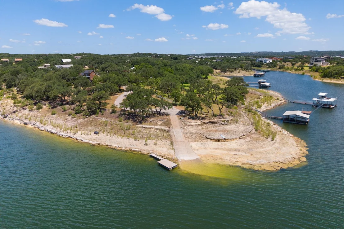 Photo of 1105 Edgewater DR