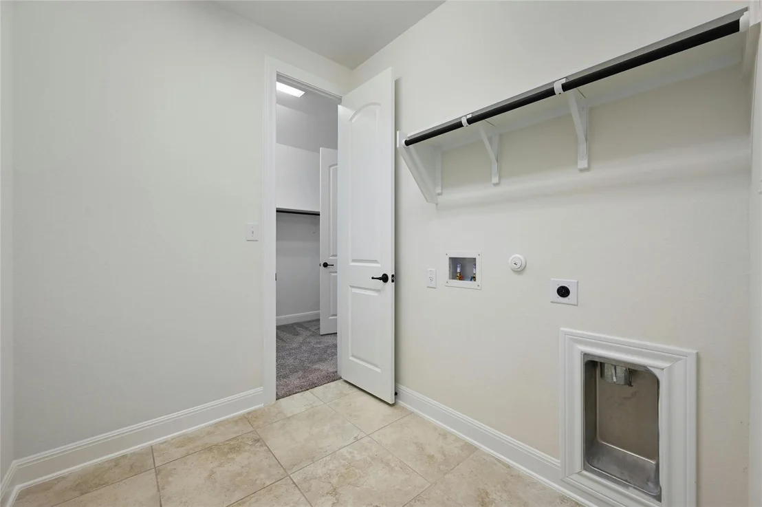 Photo of 5253 Lusso TRL