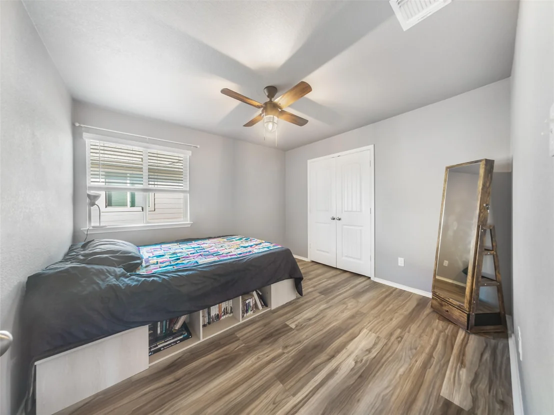 Photo of 137 Hematite LN