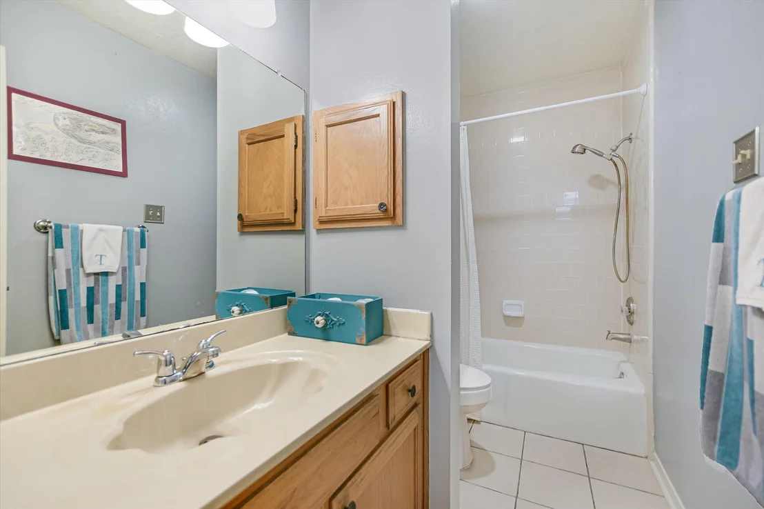 Photo of 1408 Quail Run RD