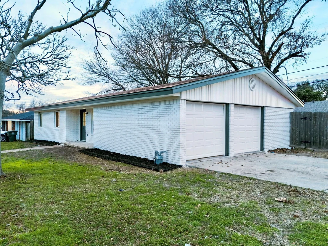 Photo of 2802 Oakdale DR