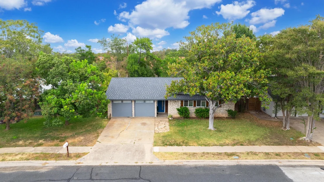 Photo of 7004 Whispering Oaks DR