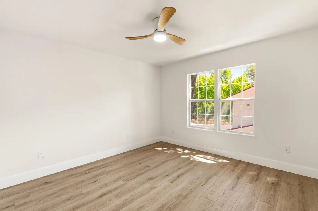 Photo of 903 Potomac PATH