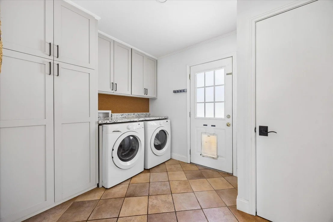 Photo of 208 Maple DR