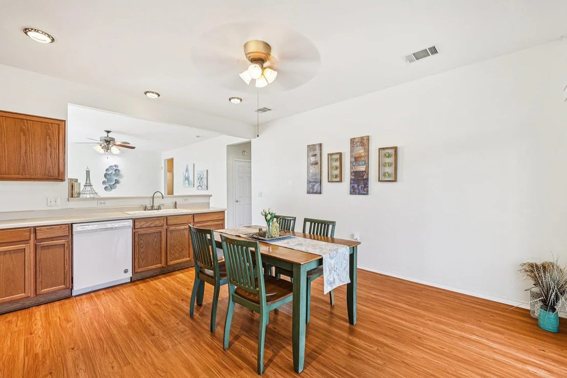 Photo of 323 Crockett LOOP