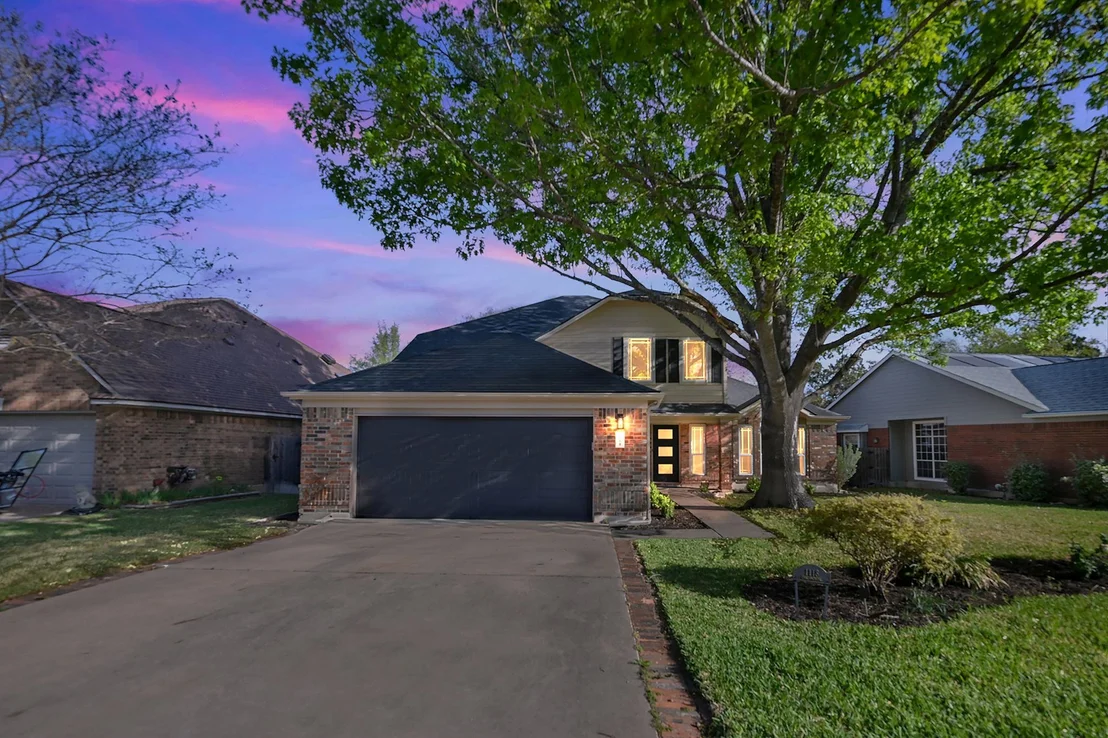 Photo of 1118 Oaklands DR