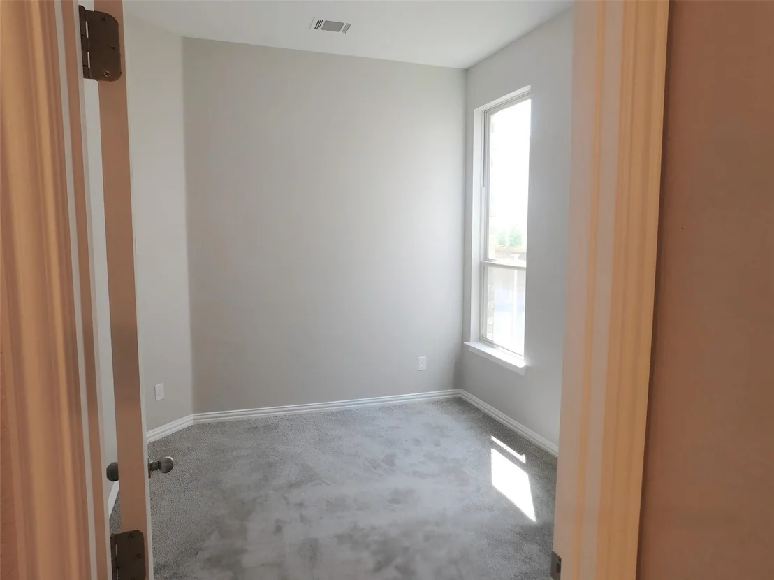 Photo of 2121 WOODED RUN TRL