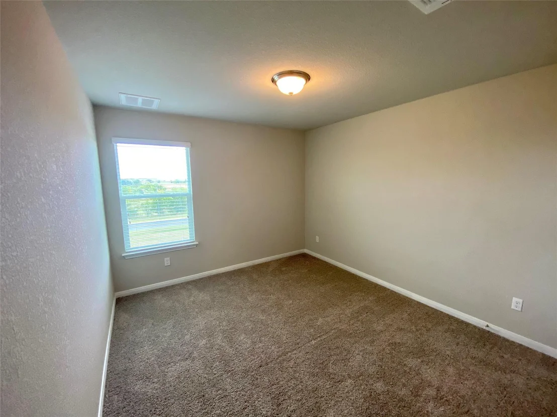 Photo of 632 Donegal LN