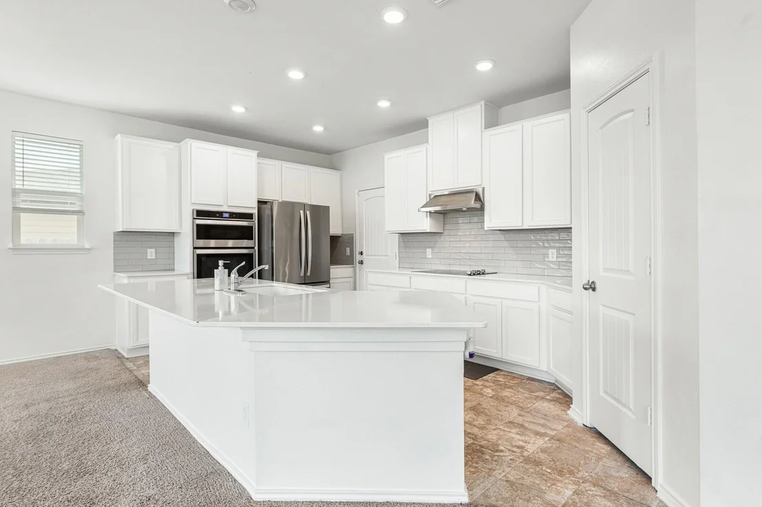 Photo of 1232 Adam LN
