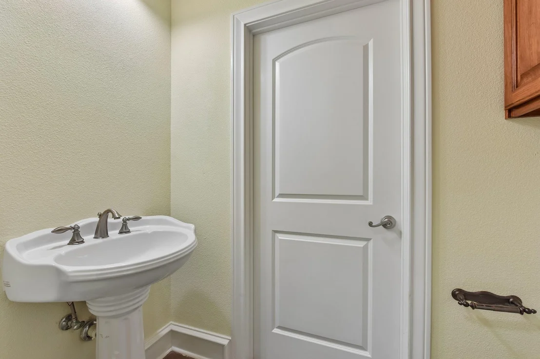 Photo of 1915 Oak Forest DR