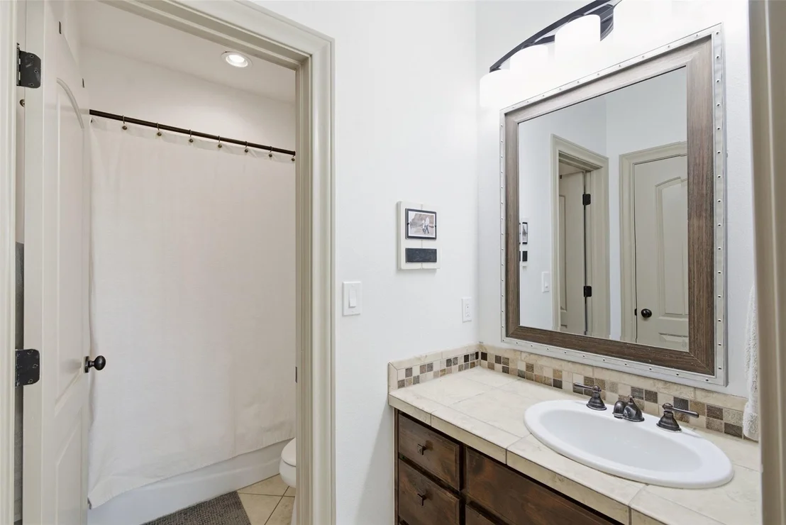 Photo of 108 Crest View DR