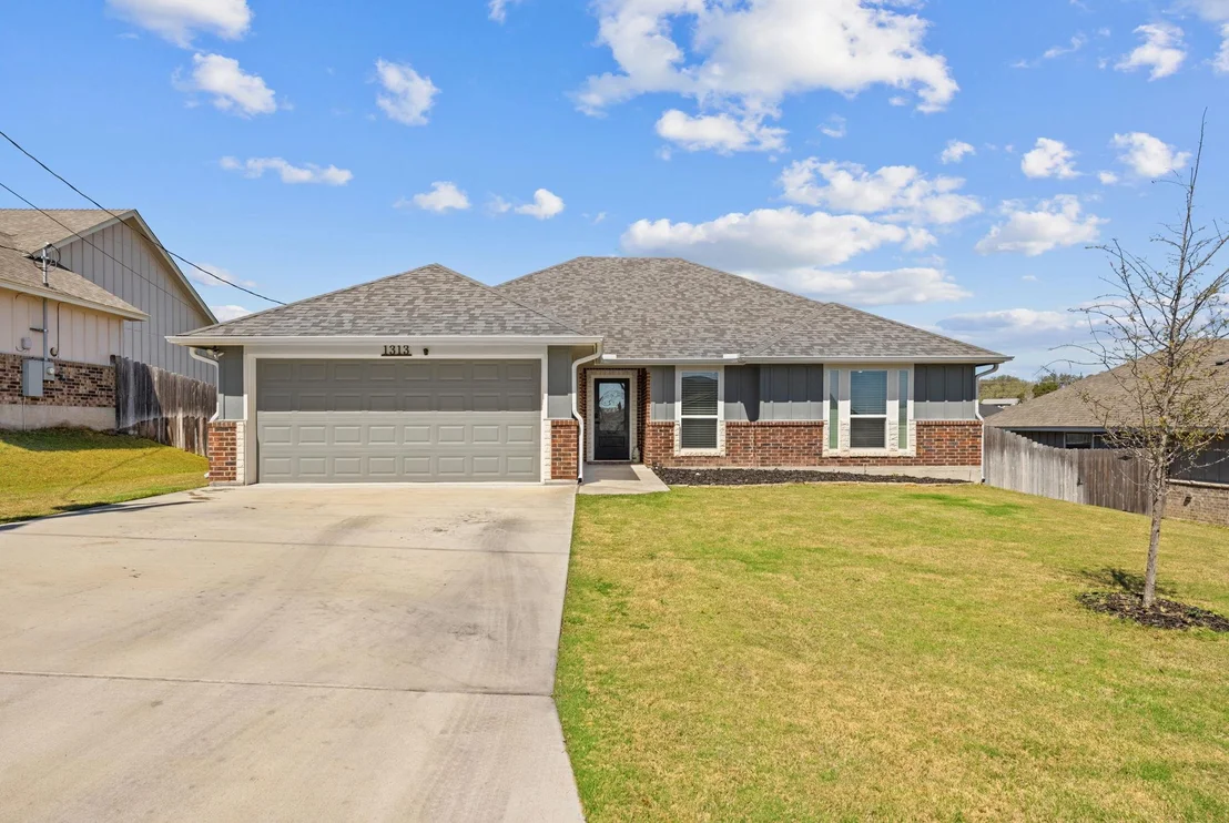 Photo of 1313 Sandstone CV