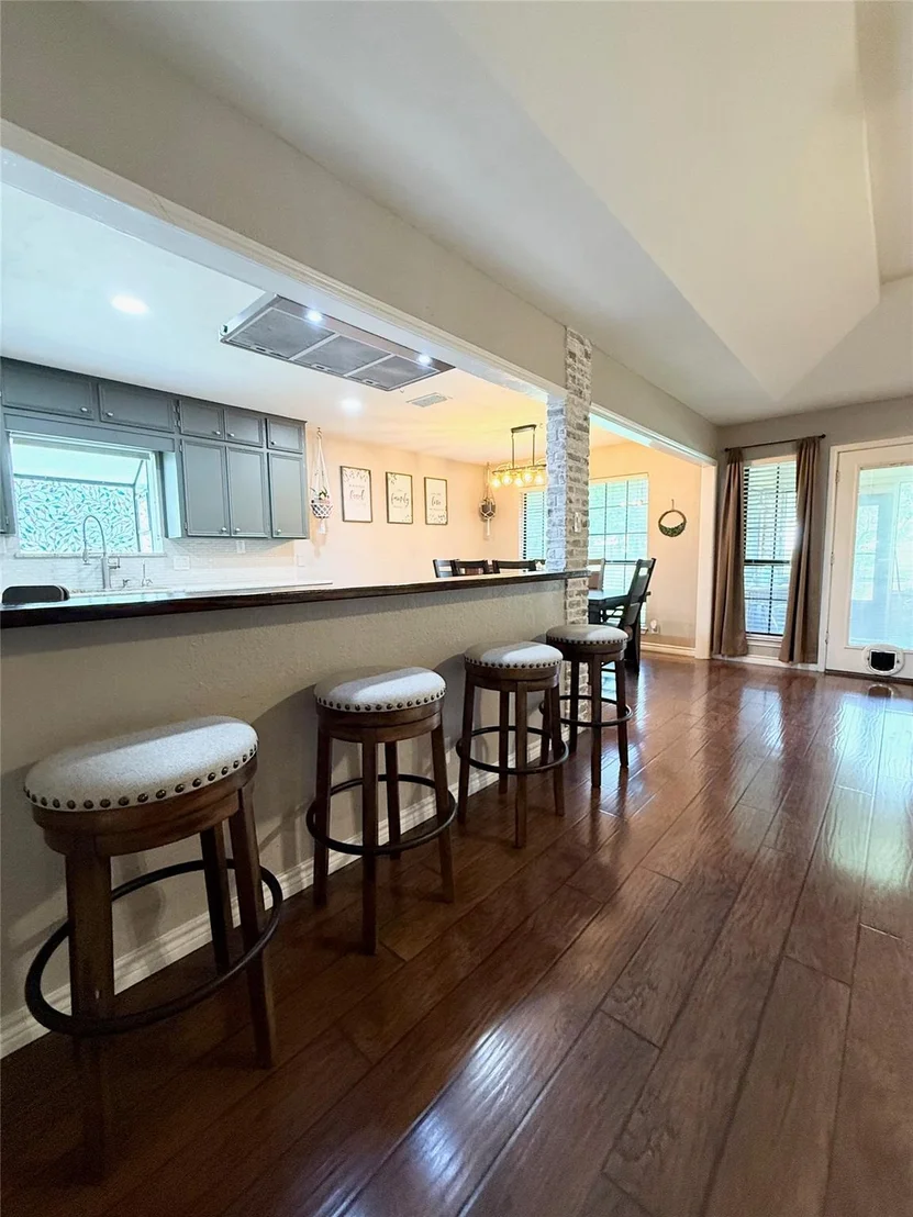 Photo of 405 Erie DR