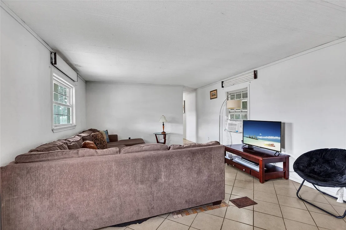 Photo of 101 E Ash ST