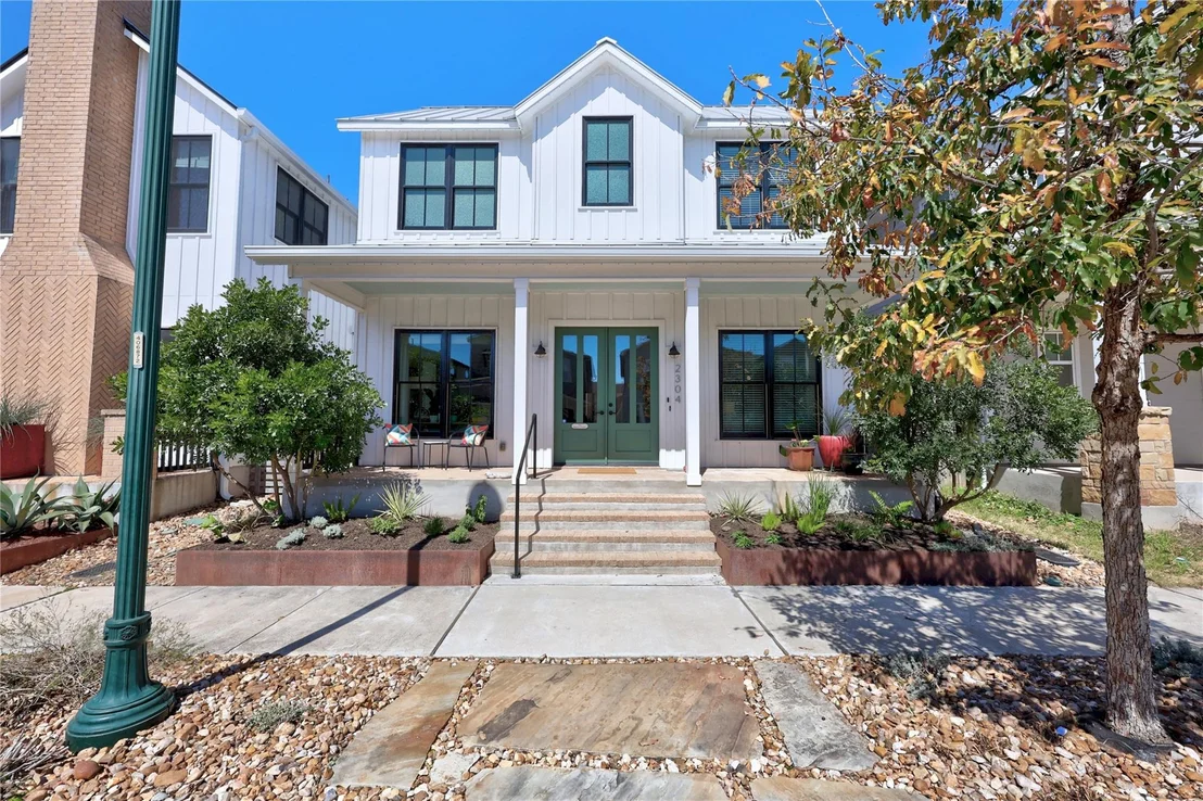 Photo of 2304 Mc Bee ST