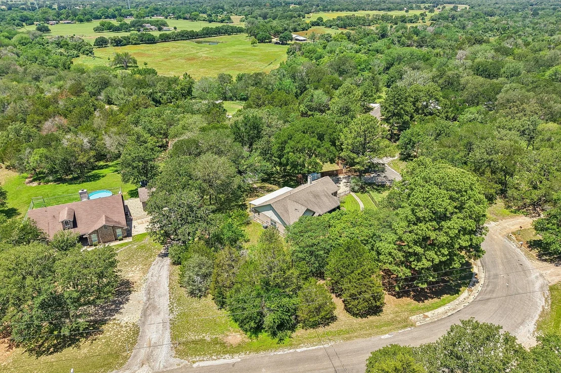 Photo of 241 Laura LN