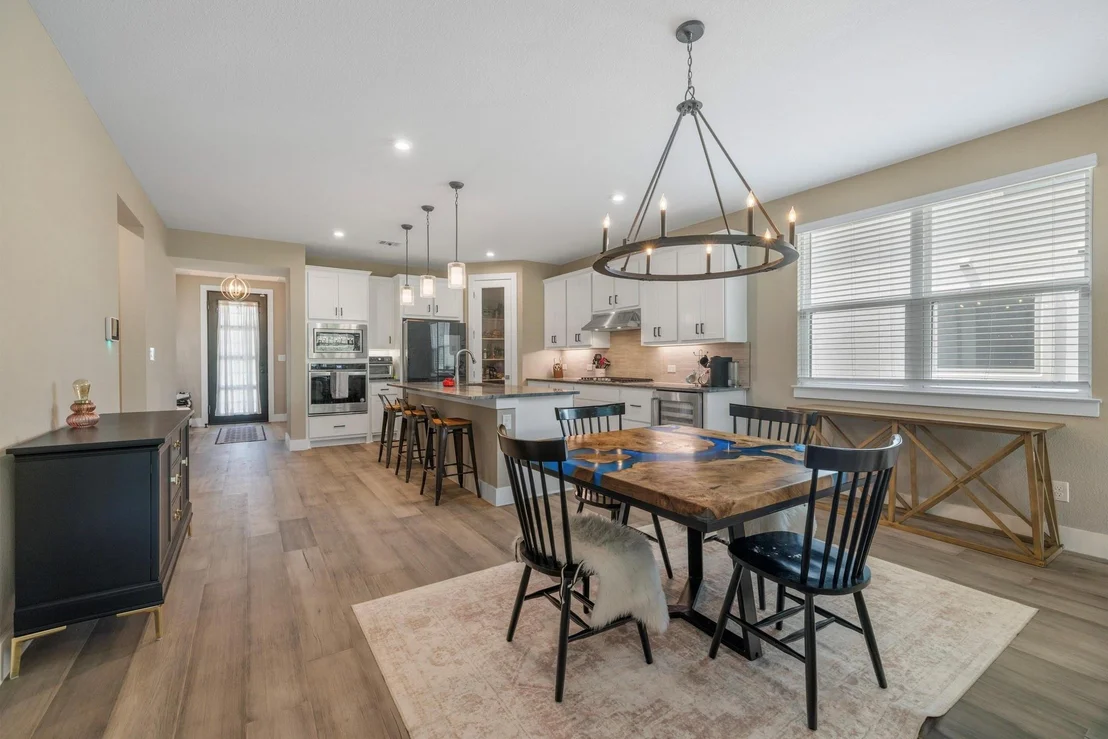 Photo of 1332 Brescia WALK
