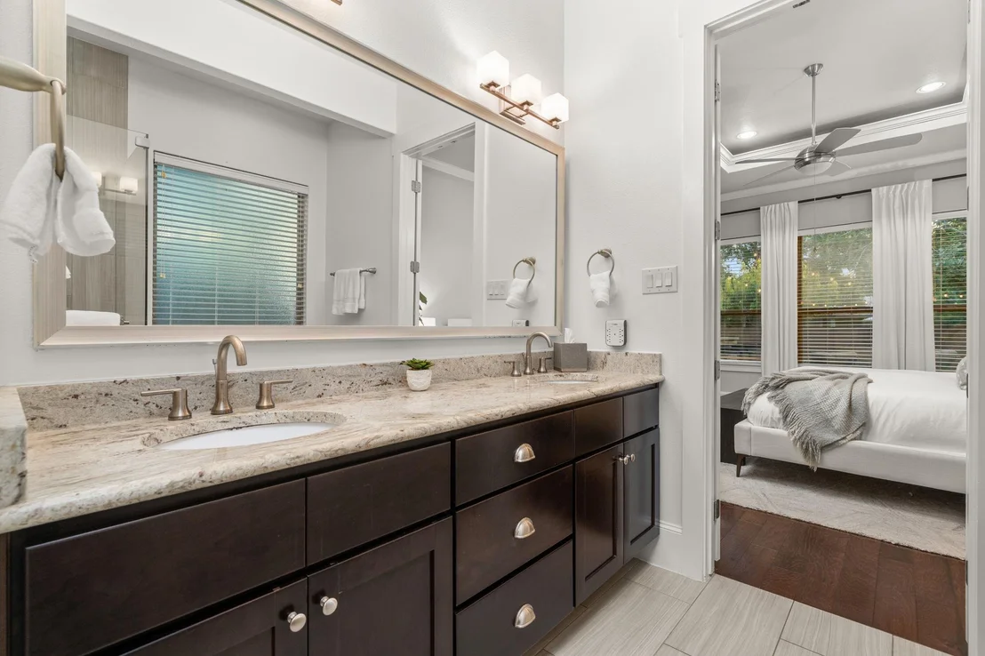 Photo of 2903 Village DR