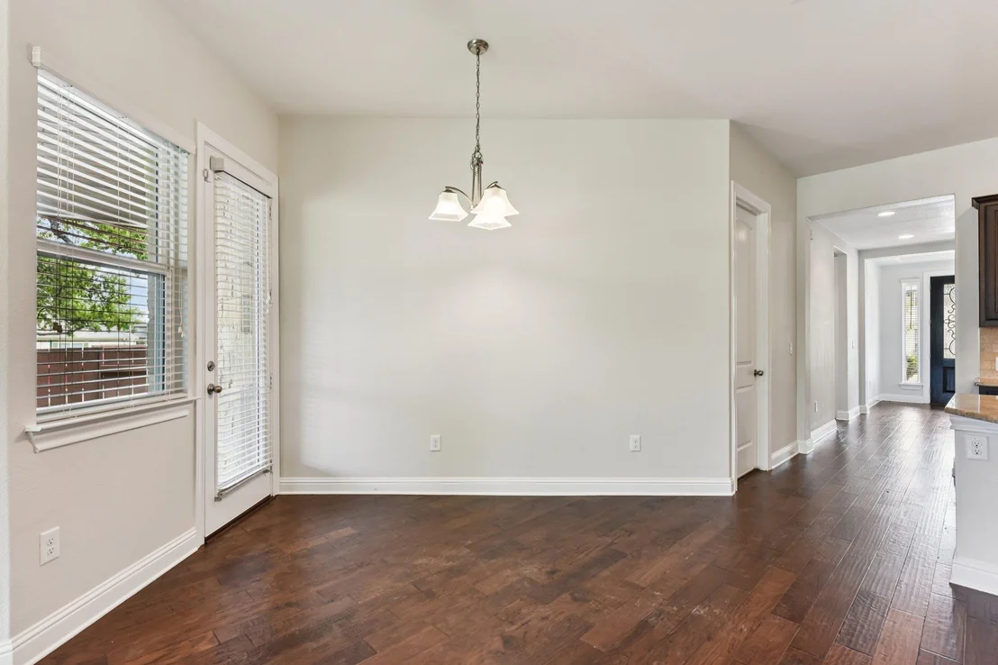 Photo of 114 Magona TRL